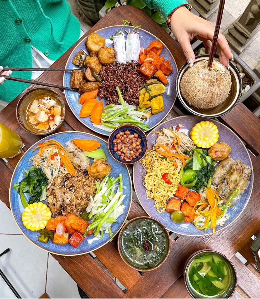 Bữa chay đầy màu sắc. Ảnh: Fb Veggie Castle - Nhà hàng chay Vegan