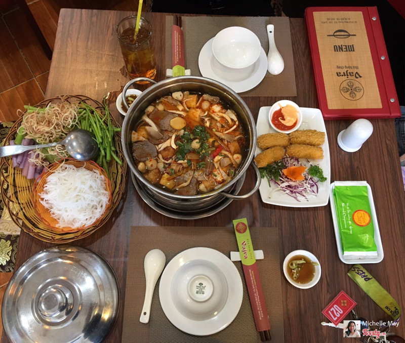 Không gian nhà hàng chay TPHCM Vajra phong cách Tây Tạng