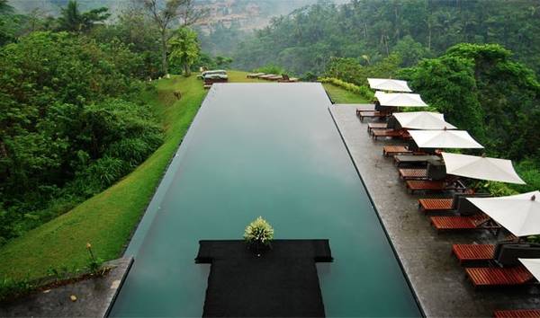 La View tại Ubud, Bali, Indonesia - nhà hàng cheo leo ngắm rừng xanh.