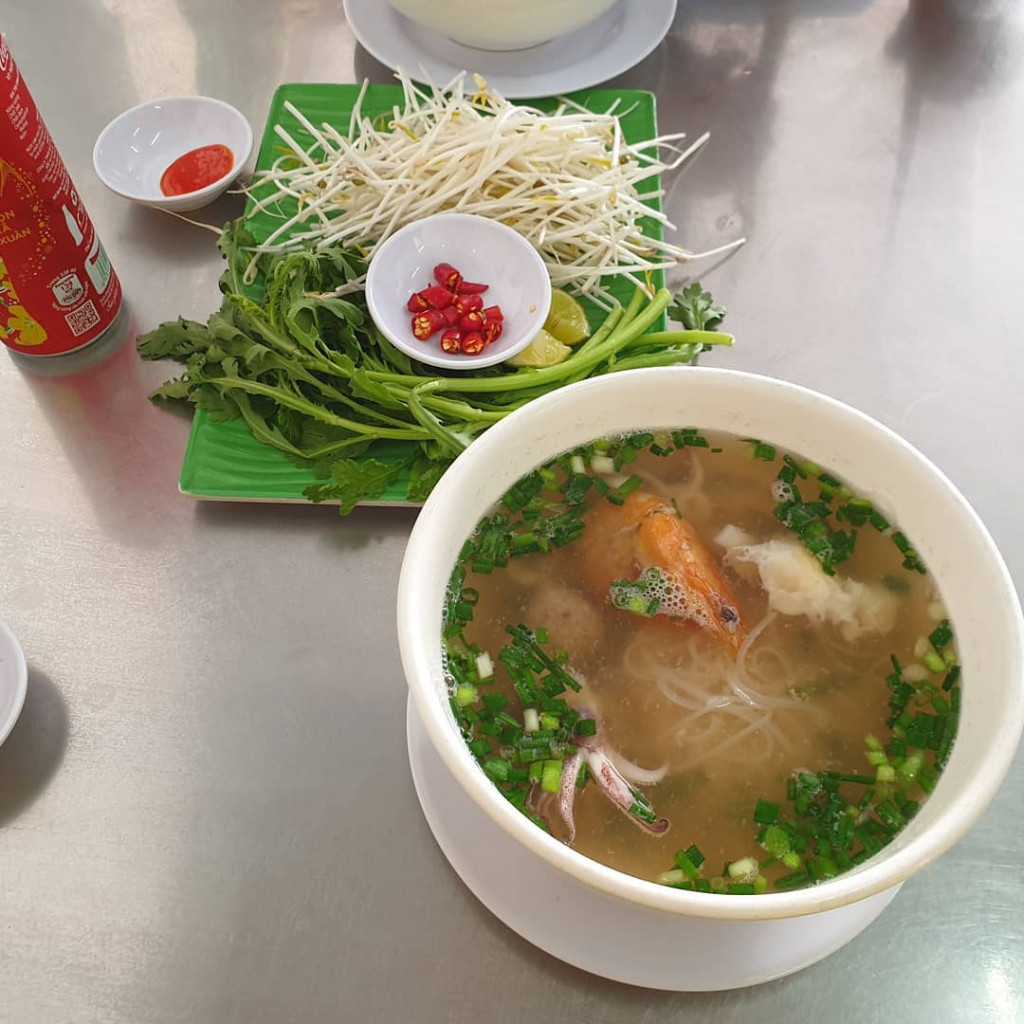 Hủ tiếu mực Tư Hường Phú Quốc