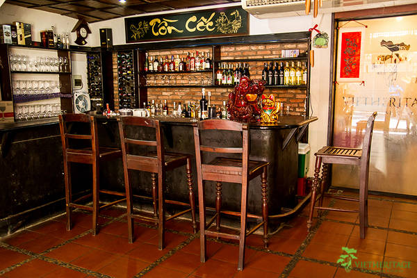 Nội thất tại nhà hàng Vietheritage mang hơi thở truyền thống