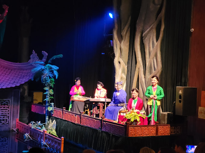 nha-hat-mua-roi-thang-long-ivivu-11