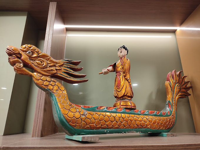 nha-hat-mua-roi-thang-long-ivivu-12