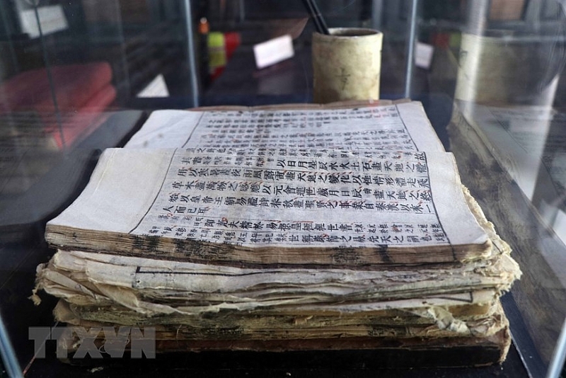 Những cuốn sách chữ Hán thuở nhỏ Bác học