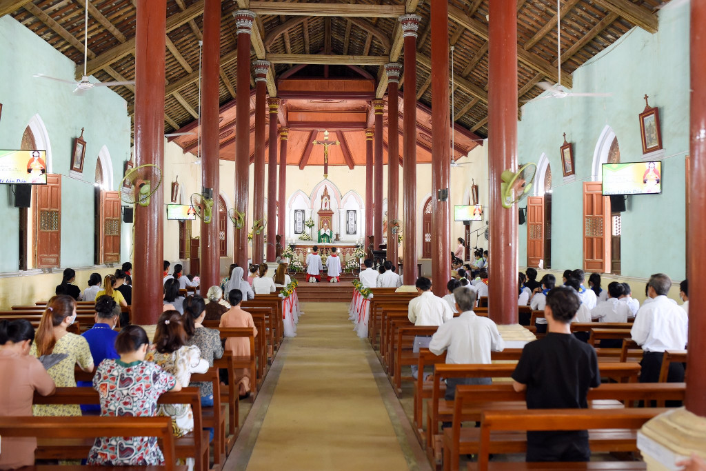 Một buổi lễ tại Nhà nguyện Tùng Sơn