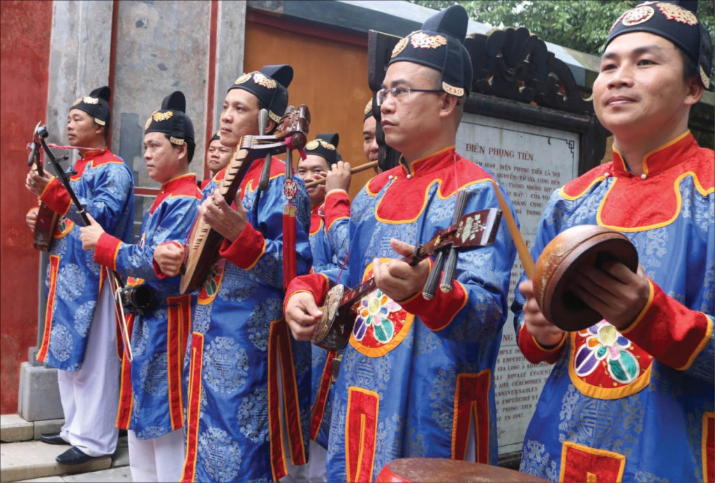 Những nhạc công nhã nhạc Cung đình Huế trong phong thái tao nhã