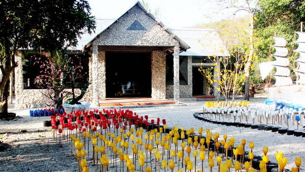 Công viên rác thải Nha Trang tại đảo Hòn Lao