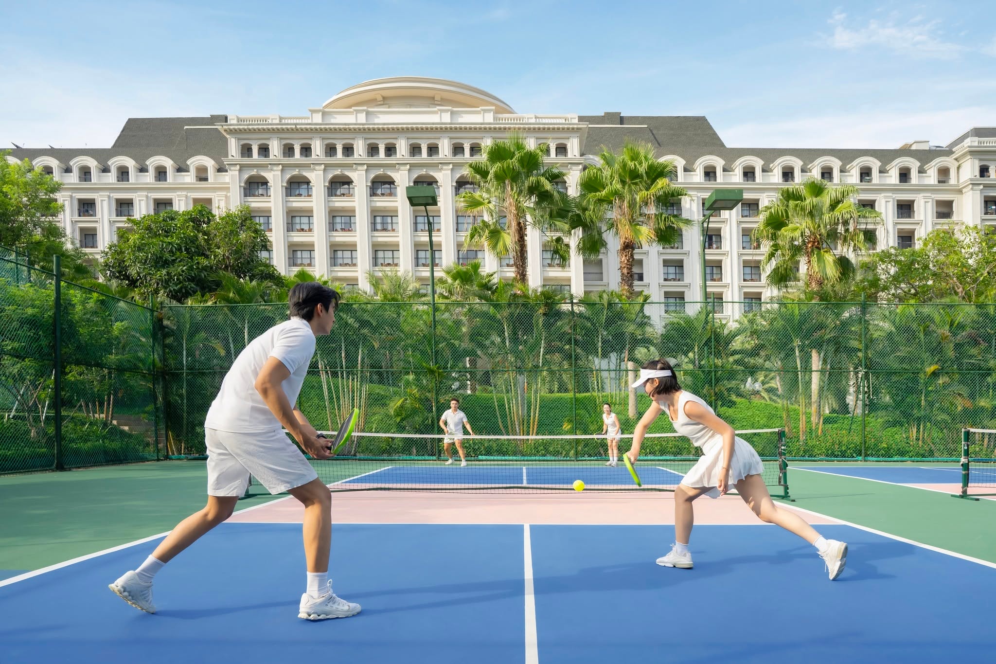 Sân Pickleball hiện đại tại Nha Trang Marriott Resort & Spa