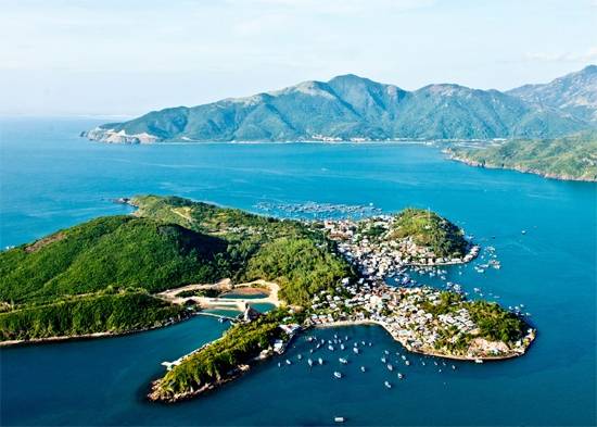 Phố biển Nha Trang nhìn từ trên cao