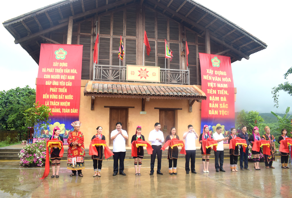 Không gian trưng bày nhà truyền thống người Dao. Ảnh: Báo Quảng Ninh.