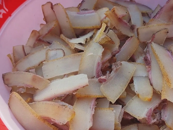 Nộm da trâu Sơn La Đĩa nộm da trâu Sơn La trộn măng chua và mắc khén