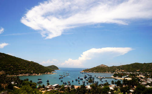 Phong cảnh dọc đường du lịch Nha Trang từ Sài Gòn bằng xe máy