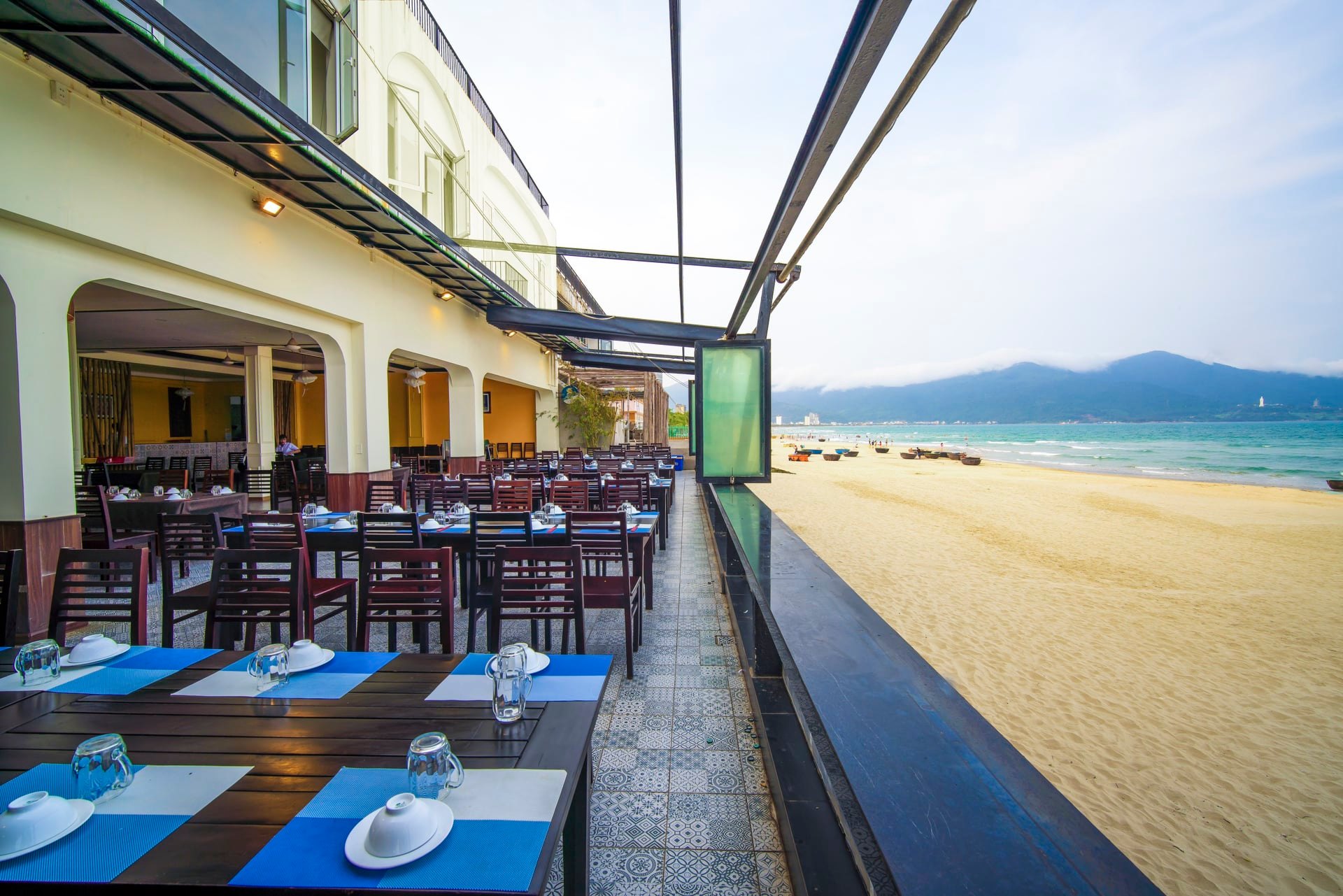 View biển tại nhà hàng For You Beach Đà Nẵng