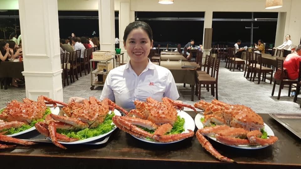 Không gian nhà hàng For You Beach Đà Nẵng