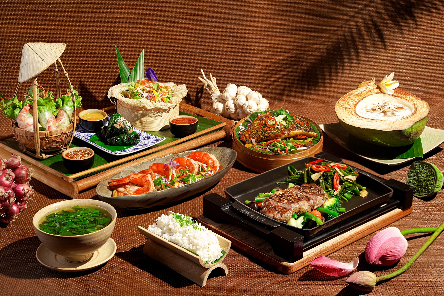 Món ăn truyền thống Việt Nam tại Lá Sen Four Seasons Nam Hải