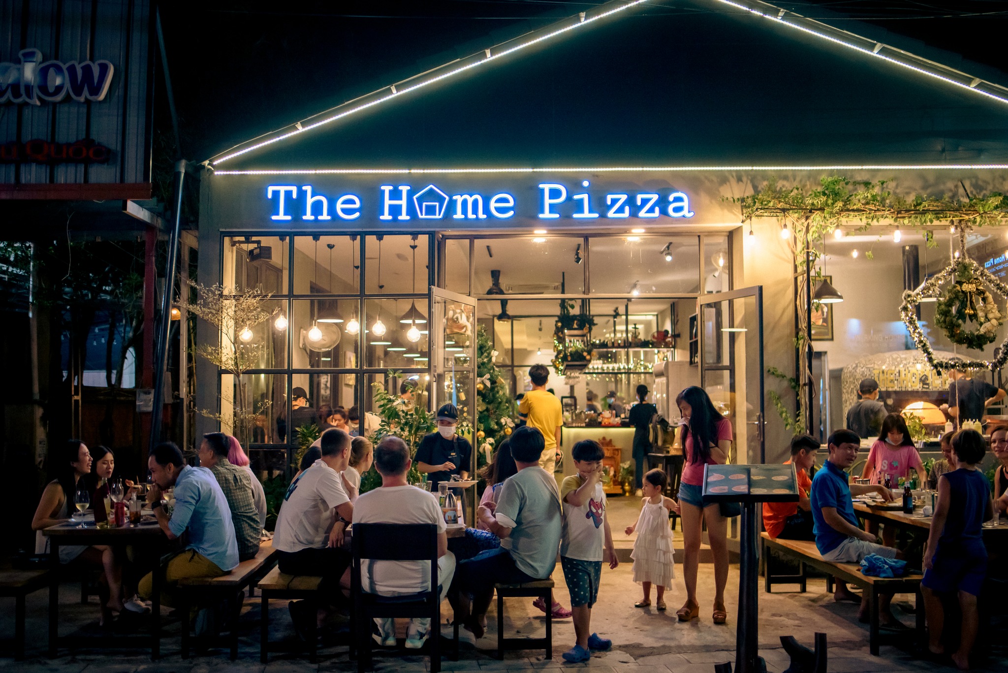 Thưởng thức pizza phong cách Ý tại Phú Quốc
