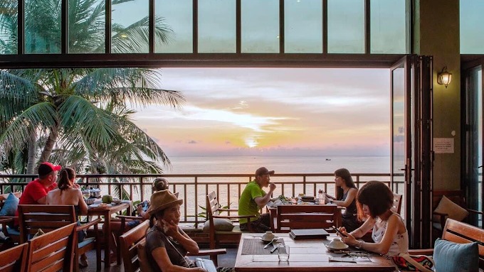 Nhà hàng Xin Chào Phú Quốc view biển