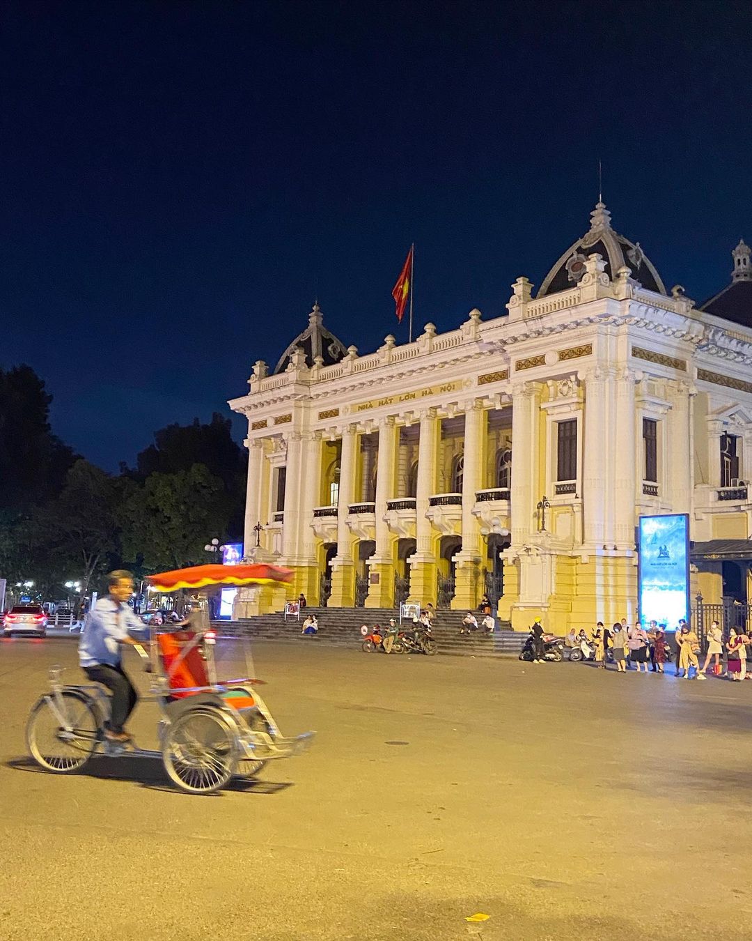 nhc3a0-hc3a1t-le1bb9bn-hc3a0-ne1bb99i-ivivu-2 nhà -hát- Lớn -Hà -Nội-ivivu-2