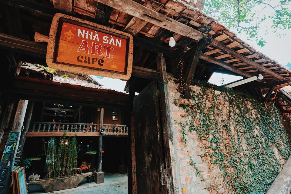 Không gian vintage tại Nhà sàn Art Coffee Hà Nội