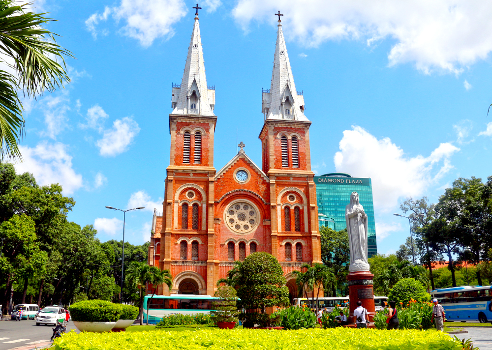 Trải nghiệm tour Sài Gòn 1N, thưởng ngoạn nét đẹp của đất Sài Thành