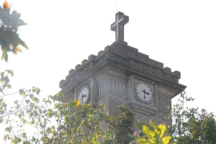 Nhà thờ Núi Nha Trang tháp chuông và đồng hồ Nhà thờ Núi Nha Trang tháp chuông và đồng hồ