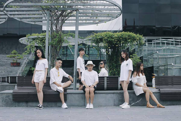 nhin-bo-anh-dang-yeu-quen-sau-cua-nhom-ban-than-nay-ai-dam-bao-di-du-lich-quang-ninh-la-it-cho-de-pose-ivivu-10 nhin-bo-anh-dang-yeu-quen-sau-cua-nhom-ban-than-nay-ai-dam-bao-di-du-lich-quang-ninh-la-it-cho-de-pose-ivivu-10