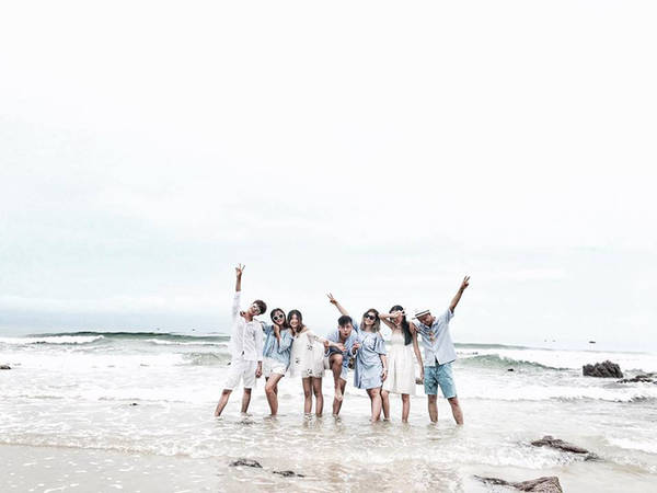 nhin-bo-anh-dang-yeu-quen-sau-cua-nhom-ban-than-nay-ai-dam-bao-di-du-lich-quang-ninh-la-it-cho-de-pose-ivivu-5 nhin-bo-anh-dang-yeu-quen-sau-cua-nhom-ban-than-nay-ai-dam-bao-di-du-lich-quang-ninh-la-it-cho-de-pose-ivivu-5