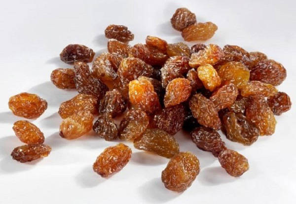 Mứt nho ngon nhất là phải sấy khô và còn nguyên hạt