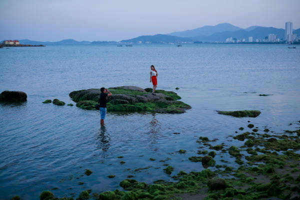 Giới trẻ check-in trải nghiệm bãi Tiên Nha Trang hoang sơ