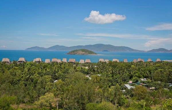 Khung cảnh hoang sơ dọc đường đến bãi Tiên Nha Trang
