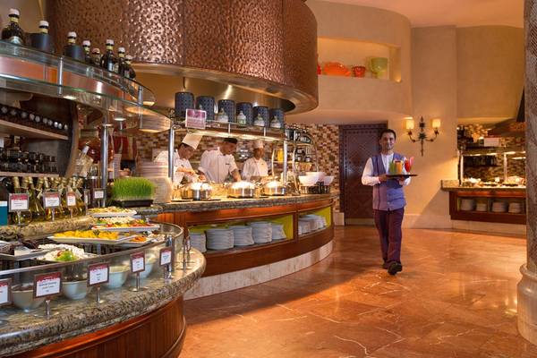 Bữa sáng khách sạn Kaleidoscope Atlantis Dubai đa dạng món ăn