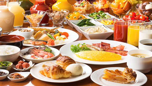 Bữa sáng khách sạn Nhật với món nướng và cà ri tại Sapporo Grand