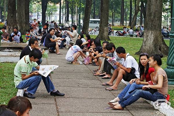 Cà phê bệt nhà thờ Đức Bà - cách bán hàng độc đáo ở Sài Gòn