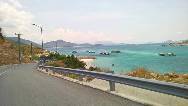 Bãi Bình Tiên trong xanh tĩnh lặng Bãi biển Bình Tiên hoang sơ tĩnh lặng tuyệt đối