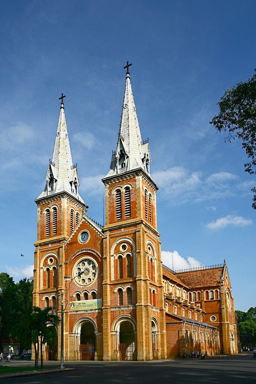 Nhà thờ Đức Bà, công trình xây dựng năm 1877-1880, được coi là kiệt tác kiến trúc đô thị, góp phần tạo nên diện mạo đô thị Sài Gòn, nay là TP HCM.