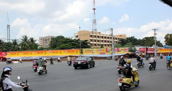 Gian hàng bánh trên cung đường bánh trung thu Sài Gòn