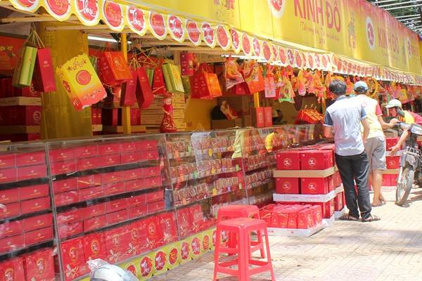 Bánh trung thu đủ loại trên cung đường bánh trung thu Sài Gòn