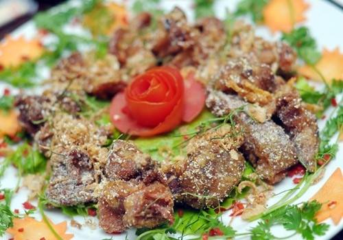 Đặc sản chuột đồng rang muối giòn rụm
