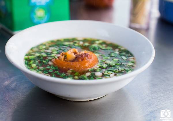 Giò heo ăn kèm bún riêu tại Bảo Lộc