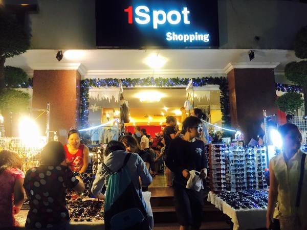 1Spot - hội chợ sắm đồ Tết Sài Gòn