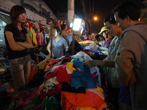 Chợ Cây Gõ - địa điểm sắm đồ Tết Sài Gòn