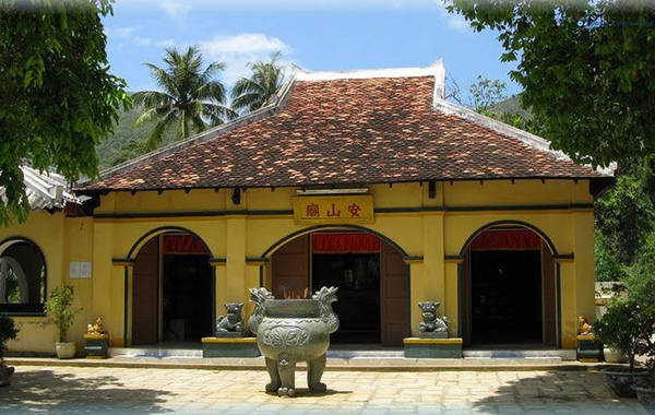Miếu Bà Phi Yến Côn Đảo
