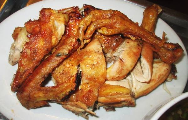Thưởng thức đặc sản gà bọc đất Tam Đảo