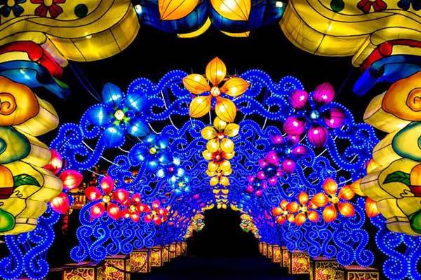 Lễ hội đèn lồng khổng lồ - điểm vui chơi Noel Hà Nội