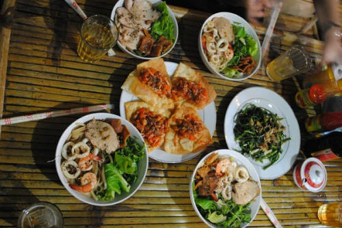 Cao lầu, hoành thánh hội tụ đủ vị, sắc và hương khi du lịch Quảng Nam