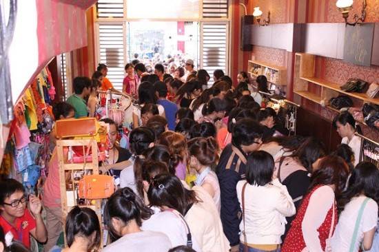 Chợ 2Day Sale chợ độc đáo Sài Gòn