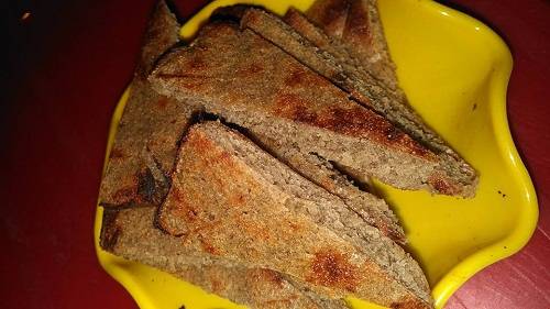 Bánh tam giác mạch dân dã nơi cao nguyên đá