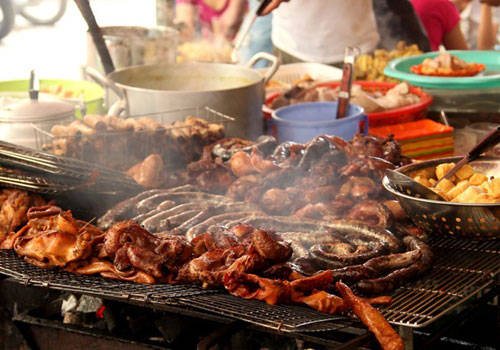 Các món nướng trên vỉa than hồng thơm nức. Ảnh: N.Linh