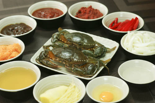Nguyên liệu chế biến cua bấy sốt trứng cà ri