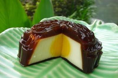 Bánh trung thu rau câu nhân bánh flan